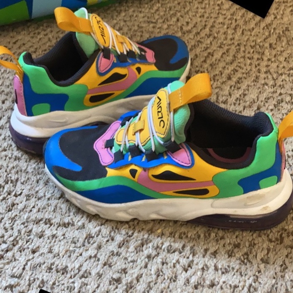 Shoe